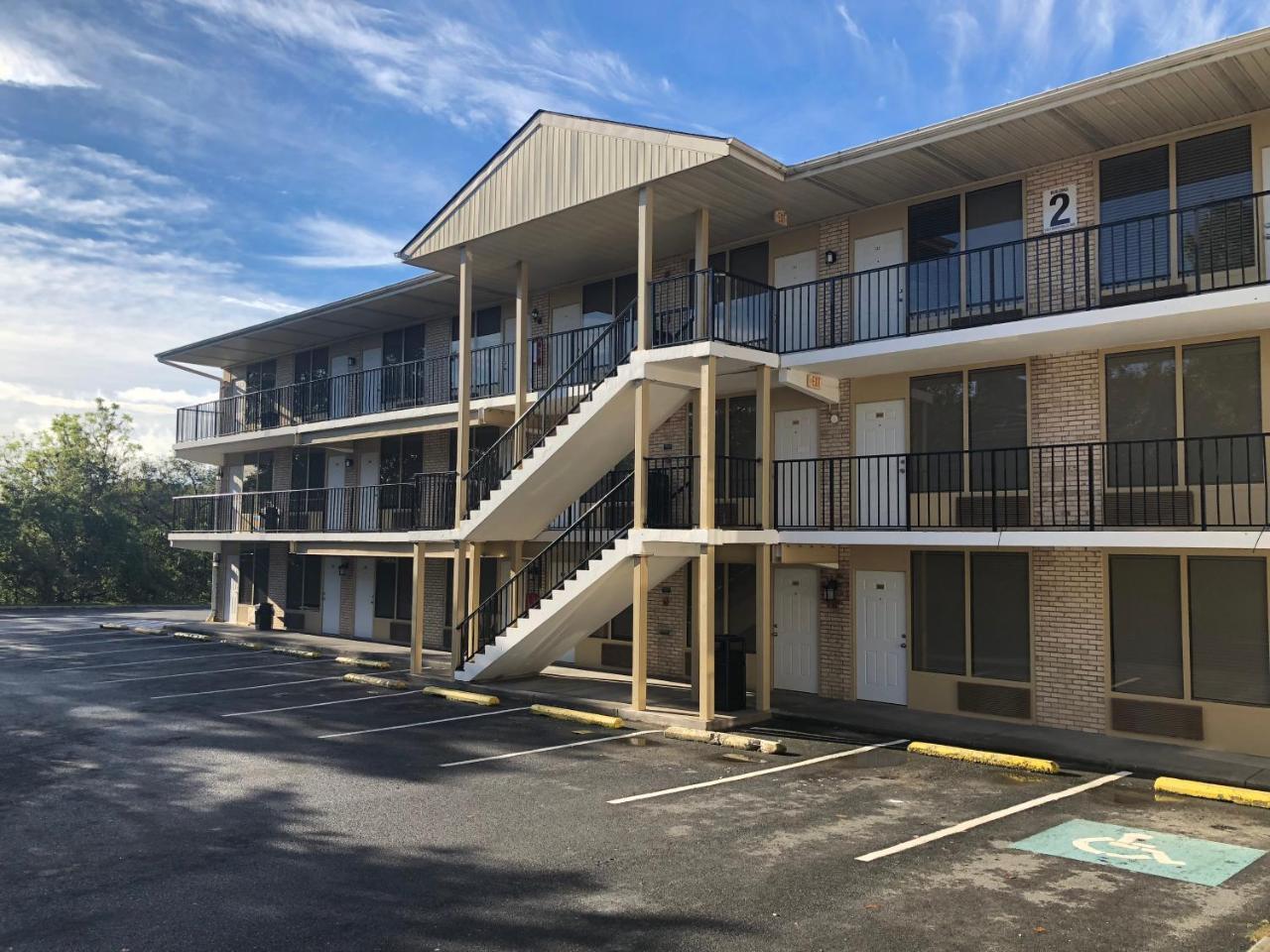 Apm Inn And Suites Winchester Buitenkant foto