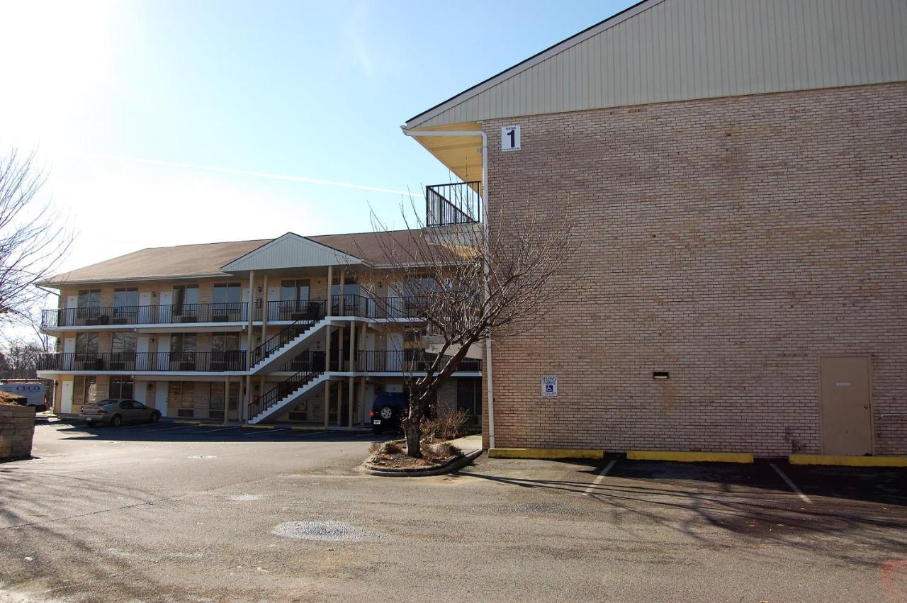 Apm Inn And Suites Winchester Buitenkant foto